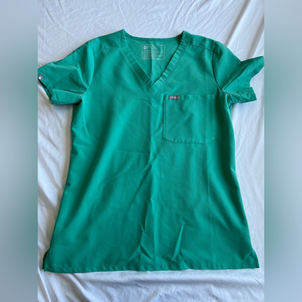 FIGS Catarina top XS surgical green